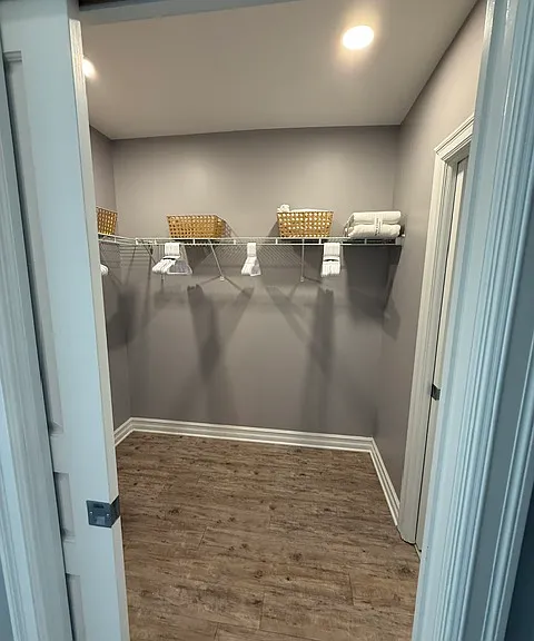 945 Kenmore Ave #207 — Photo 4