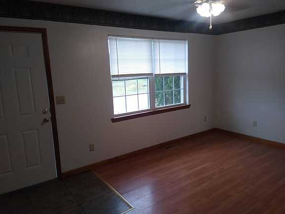 3rd image of 153 Minga Dr