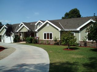 5161 Angeles Crest Hwy, La Canada Flintridge, CA 91011