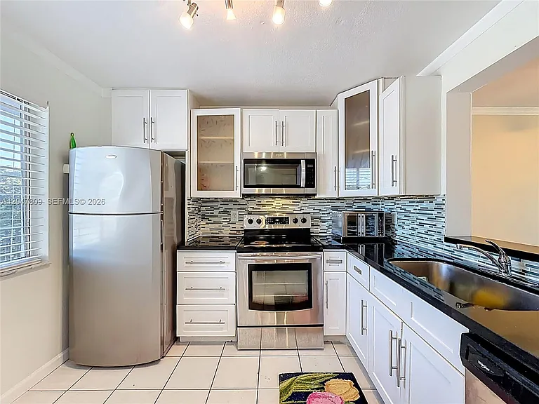 8740 N North Sherman Cir #206 — Photo 5