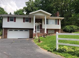 854 Dutch Ridge Rd, Ellwood City, PA 16117