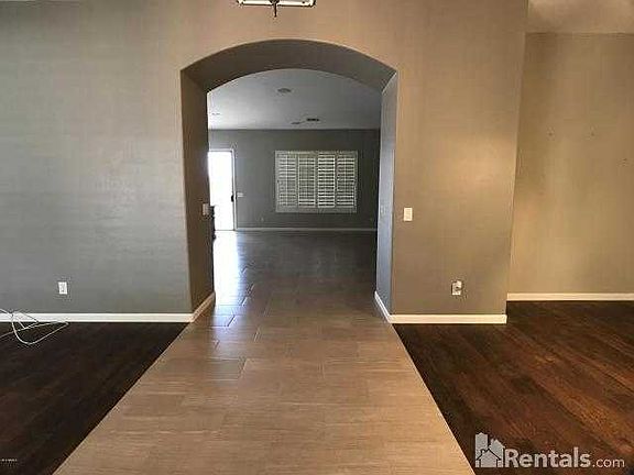 3rd image of 6823 W Grovers Ave