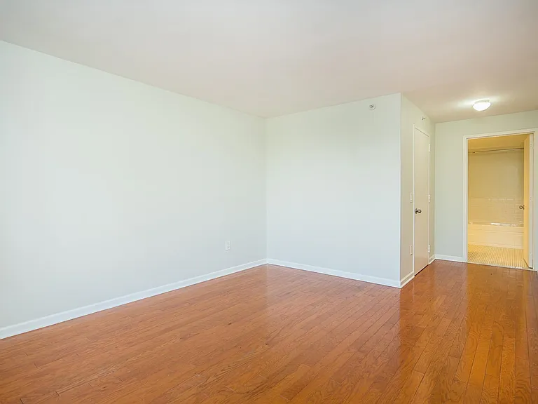 700 Grove St #4S — Photo 11