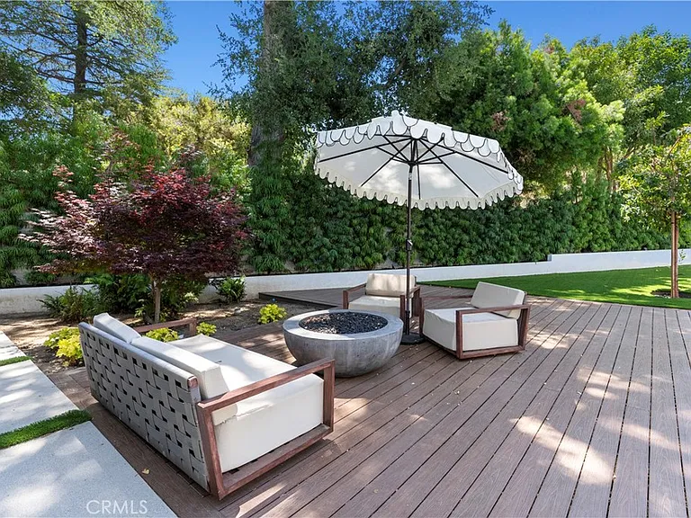 5050 Arundel Dr — Photo 29