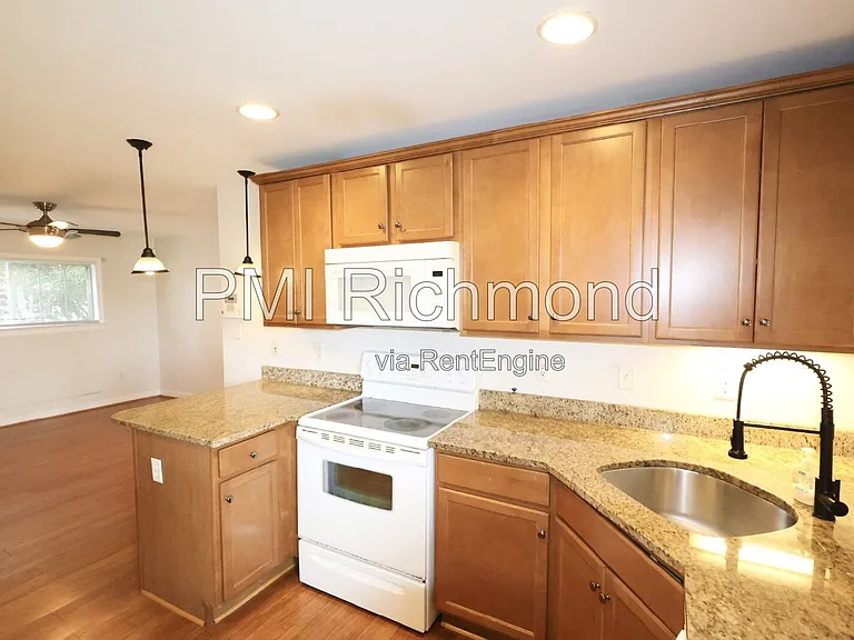 513 S Harrison St #F — Photo 10