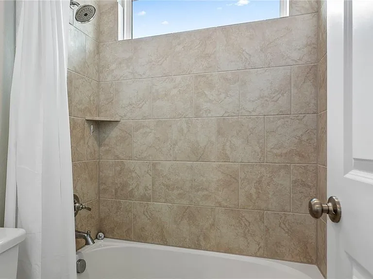 216 Upland Dr — Photo 17