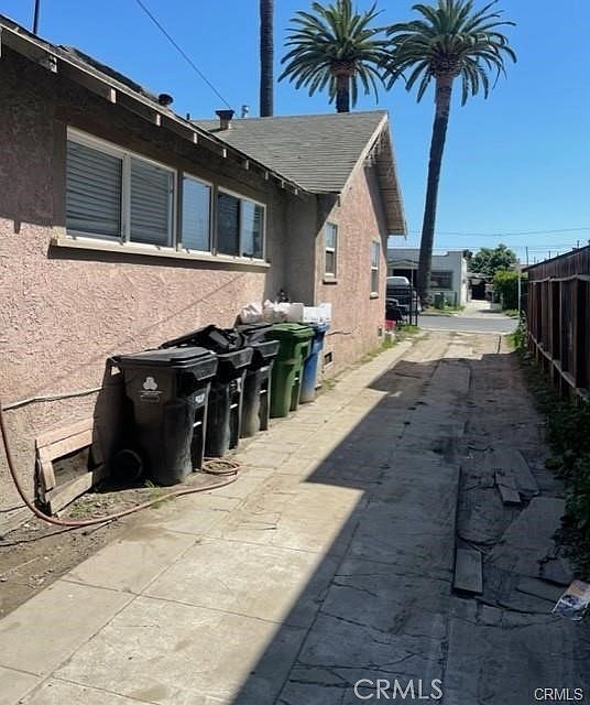 1st image of 207 E 94th St