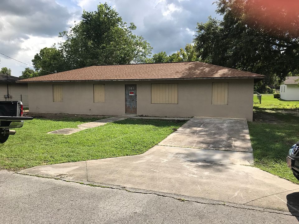 1st image of 610 NW 56th Ave