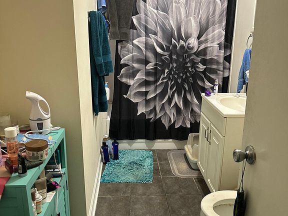 2nd image of 3817 W Wrightwood Ave #2