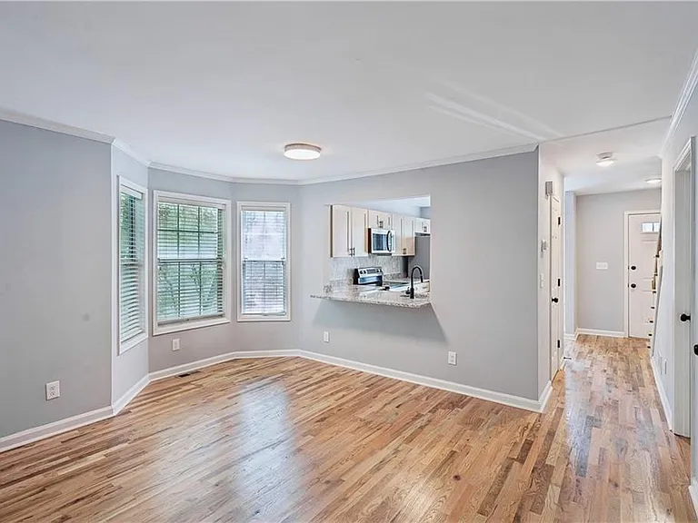 5200 Laurel Bridge Dr SE — Photo 9