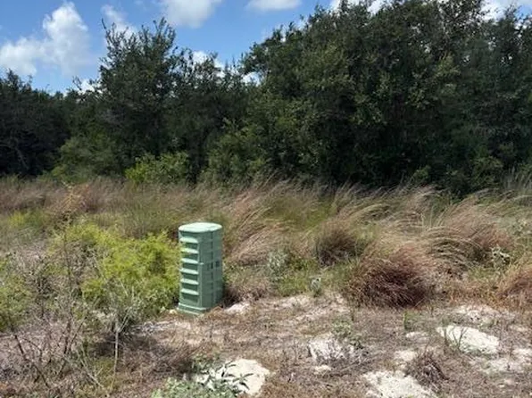 154 Logan Pkwy, Rockport, TX 78382