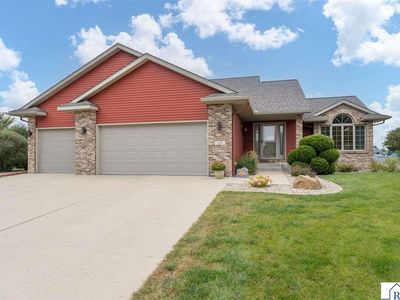 320 Grovebrook Ct, Mankato, MN, 56001
