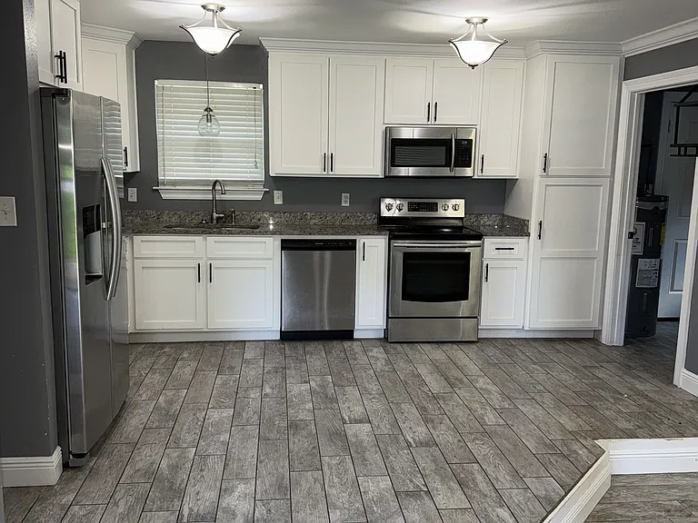 8240 Tempest Dr — Photo 11
