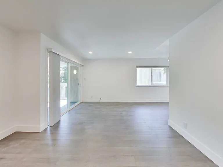 319 Poplar Ave #5 — Photo 6