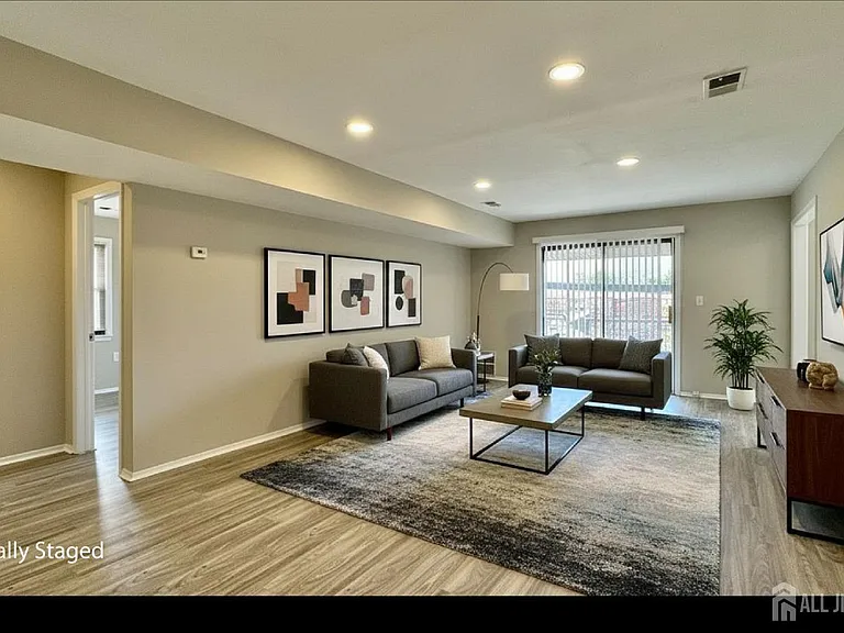 1511 Raspberry Ct — Photo 1