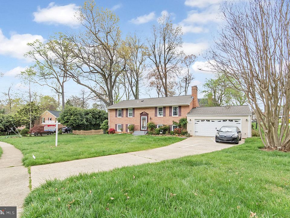 1st image of 8704 Braeburn Dr