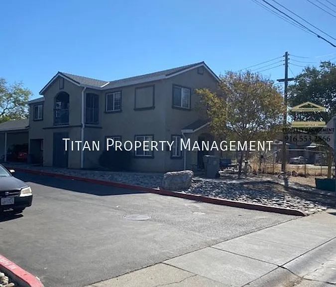 3736 Astoria St #102 — Photo 13