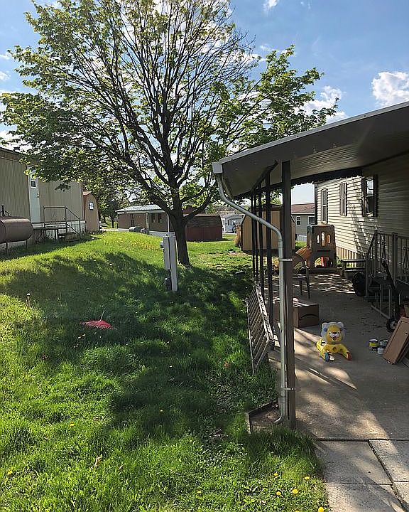 2nd image of 5858 Harlow Ct