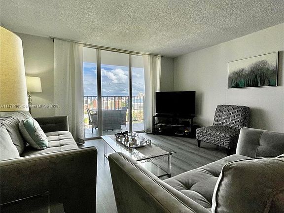 5th image of 2780 NE 183rd St APT 1815