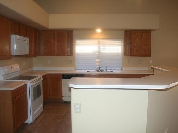 3rd image of 11113 W Olive Dr