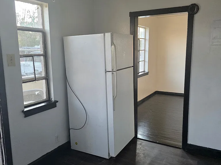1103 Huckleberry St — Photo 13