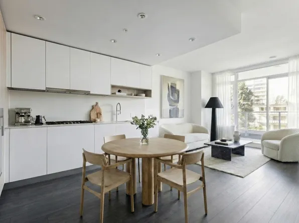6300 Minoru Blvd #207, Richmond, BC V6Y 1Y2