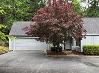 151 Woodridge Rd APT 201, Greenwood, SC 29646