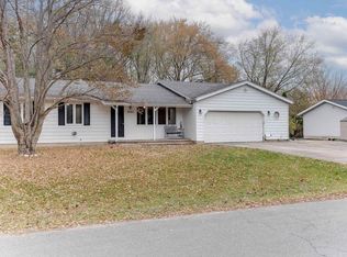 4742 Roosevelt St, Oregon, WI 53575