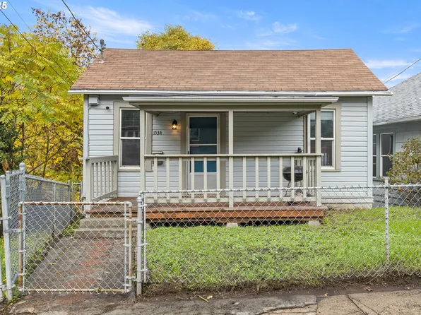 1534 SE Main St, Roseburg, OR 97470