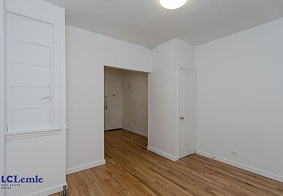 5th image of 207 E 88th St APT 3D