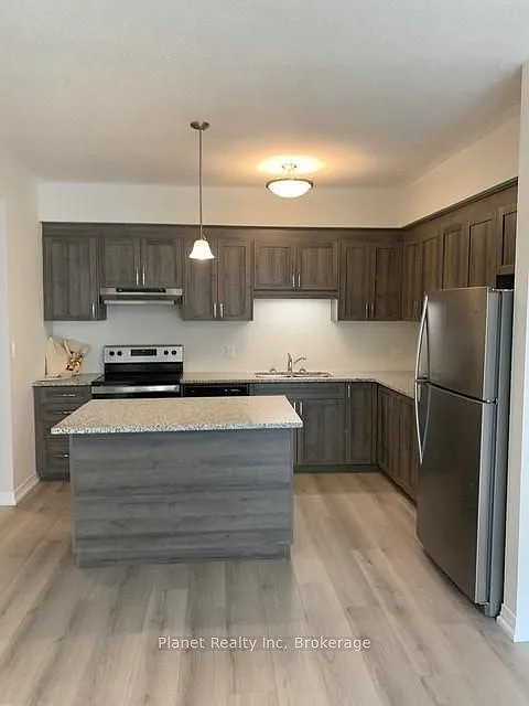 261 Woodbine Ave #67