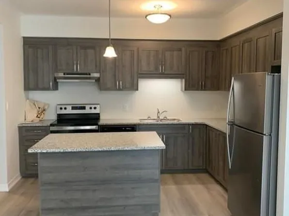 261 Woodbine Ave, Kitchener, ON