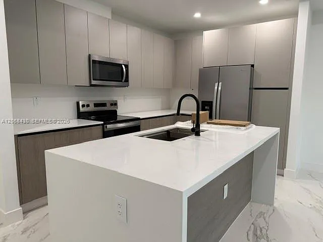 1521 NW 94th Way #1 — Photo 2