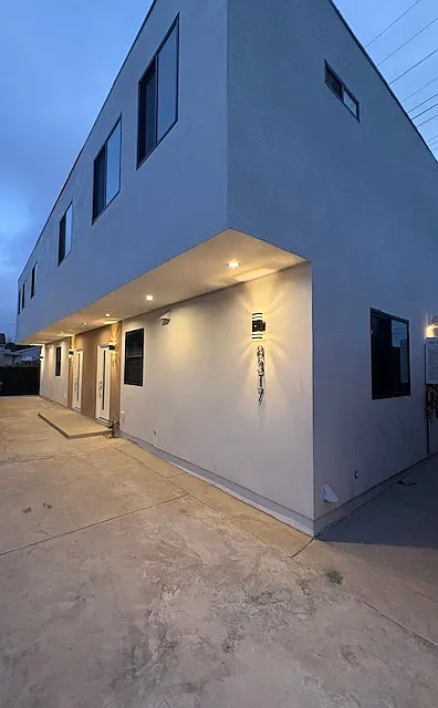 Building Photo - 8317 Kittyhawk Ave #1