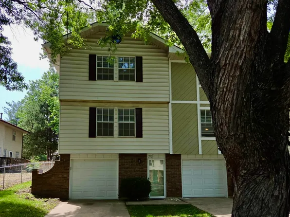 313 NW 3rd St, Blue Springs, MO 64014