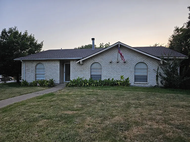 6501 Butterfield Ct — Photo 1
