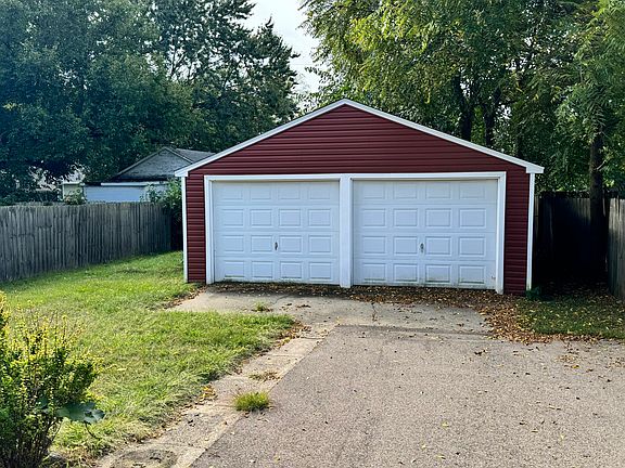 3rd image of 331 Fairfield Ave