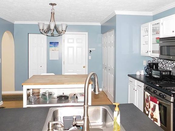 5th image of 1465 Yorktowne Dr