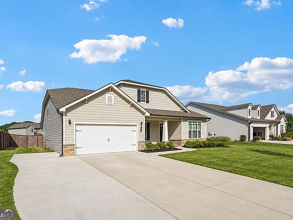 3rd image of 55 Cattail Ln