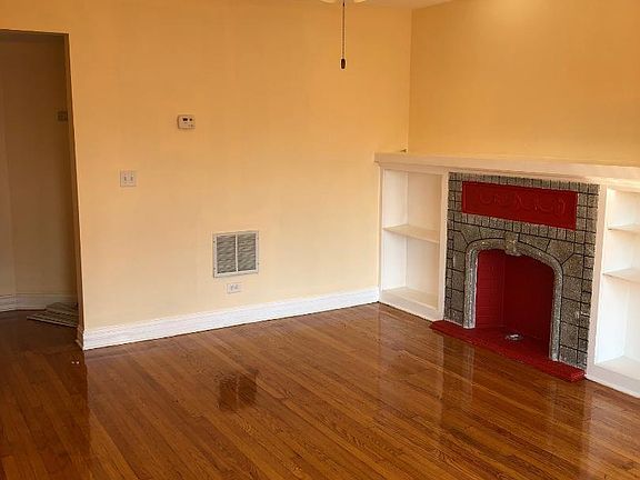 4th image of 6204 S Seeley Ave APT 2