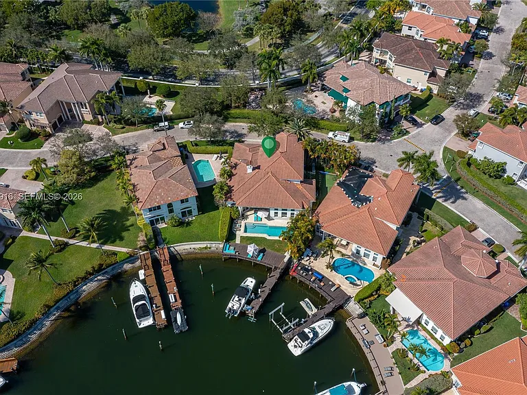 954 Sanibel Dr — Photo 35
