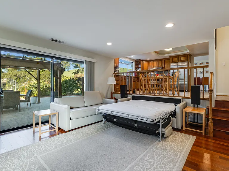 651 Fontes Dr — Photo 12