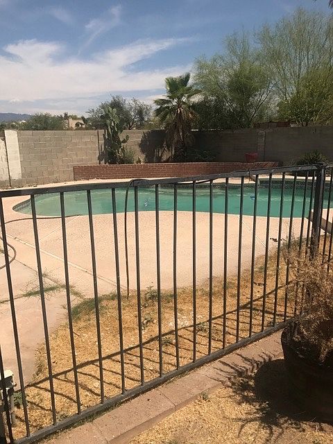1st image of 2701 N Essel Dr