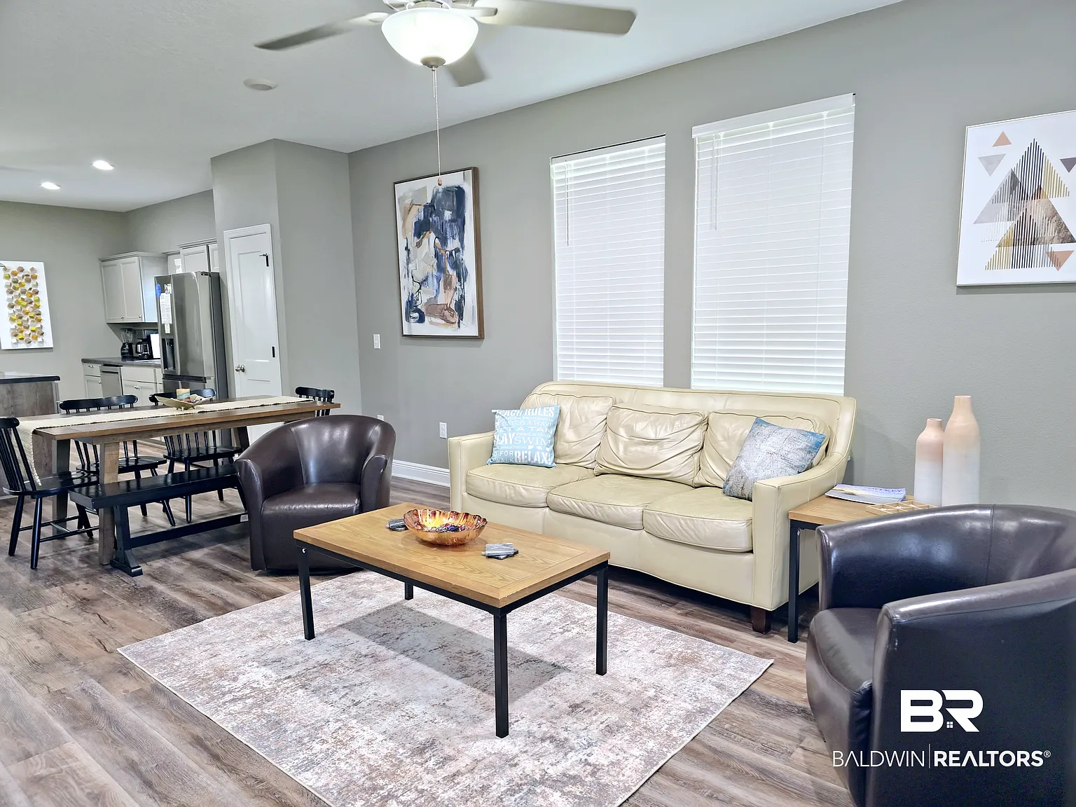 3 bed, 2.0 bath, 1200 sqft, $2,300 — Photo 4
