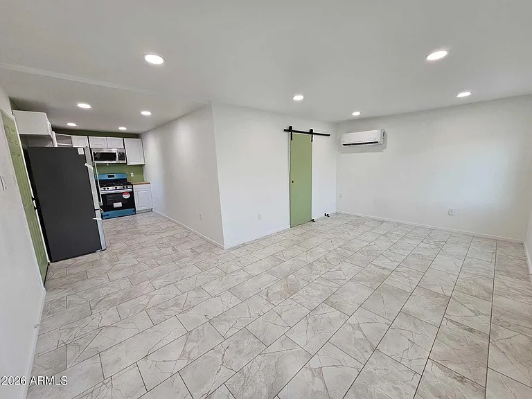 8375 W Madison St — Photo 11