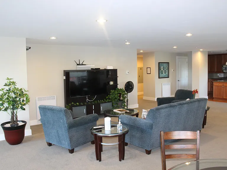 400 Washington Ave #111 — Photo 16