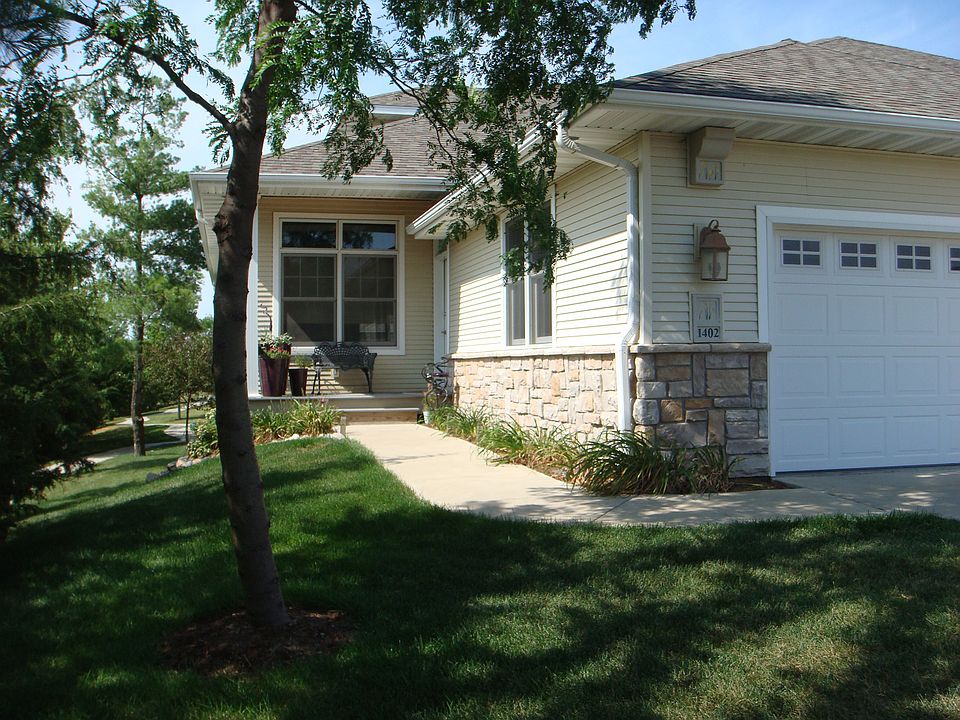 Townhome Front
