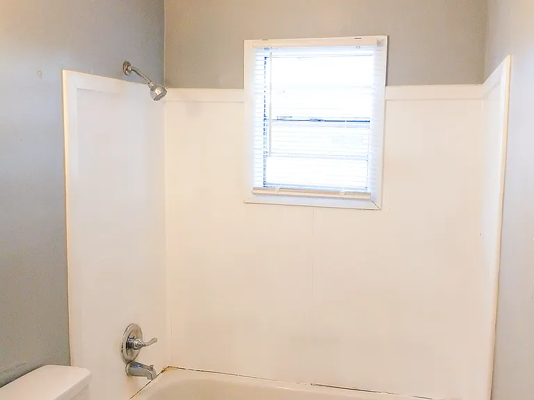 3207 Duke St — Photo 2