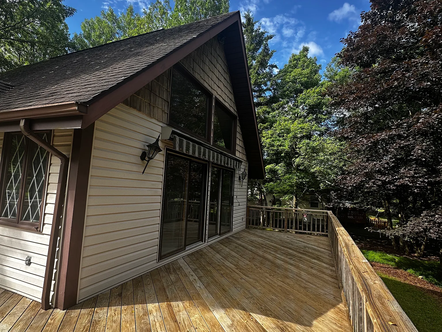 121 Azalea Dr — Photo 2