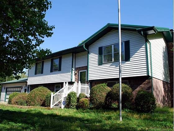 2nd image of 414 Stone Ridge Dr